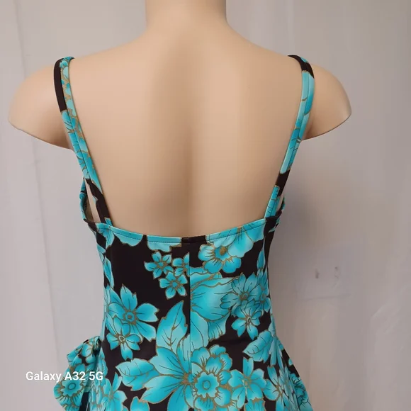 Maxine of Hollywood Cream and Blue Swimwear Size 16 - Picture 8 of 11